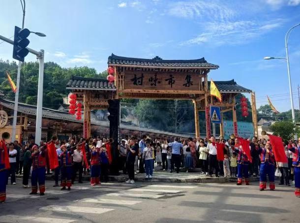 文旅风物｜四川会理榴园：石榴农旅深度融合，石榴宴席、盆景观光打造城郊微度假目的地